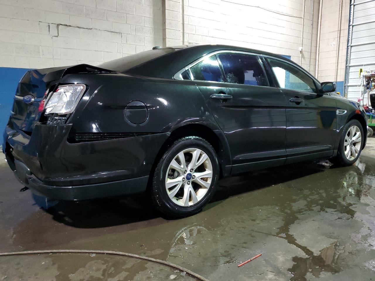 2010 Ford Taurus - Image 3