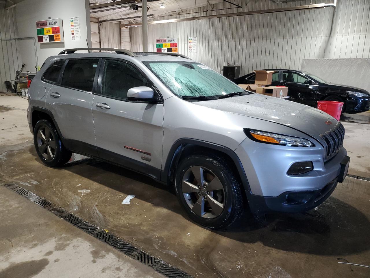 2016 Jeep Grand Cherokee - Image 4