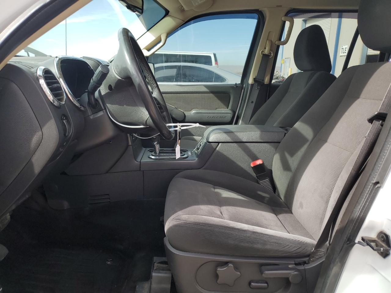 2010 Ford Explorer - Image 7