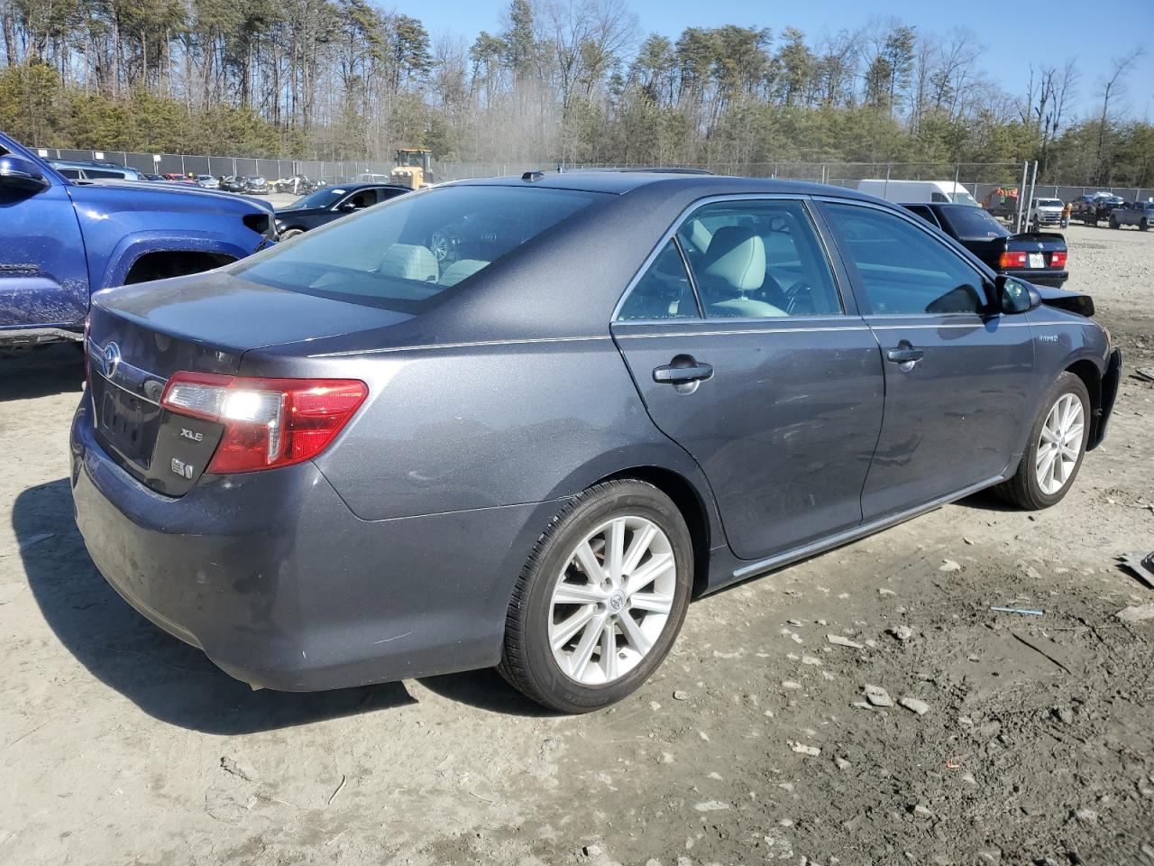 2012 Toyota Camry - Image 3