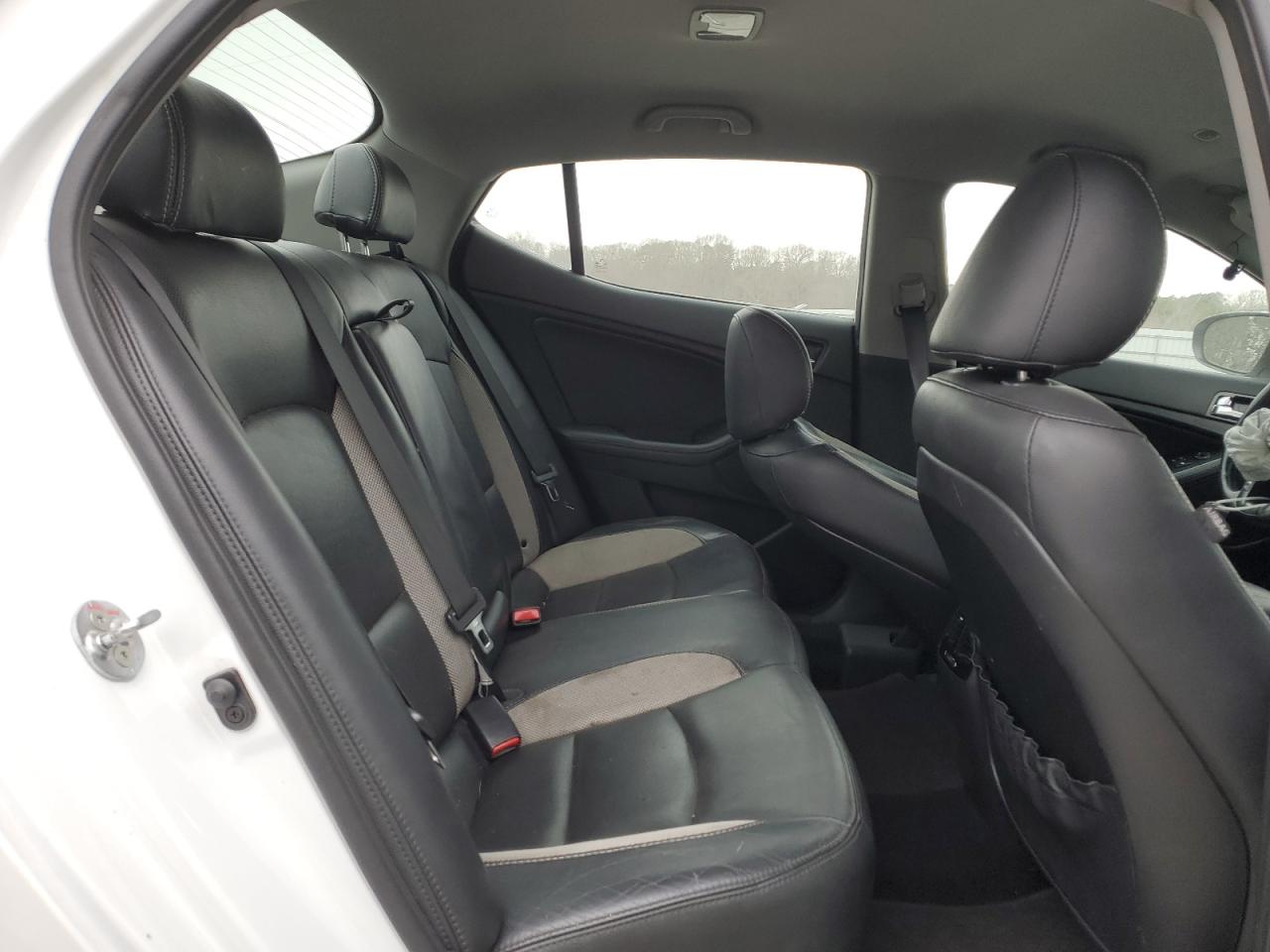 2013 Kia Optima - Image 10