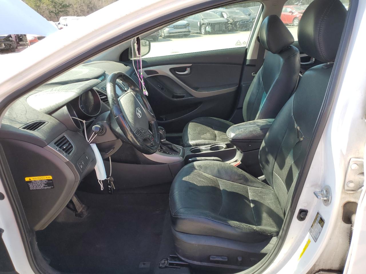 2015 Hyundai Elantra - Image 7