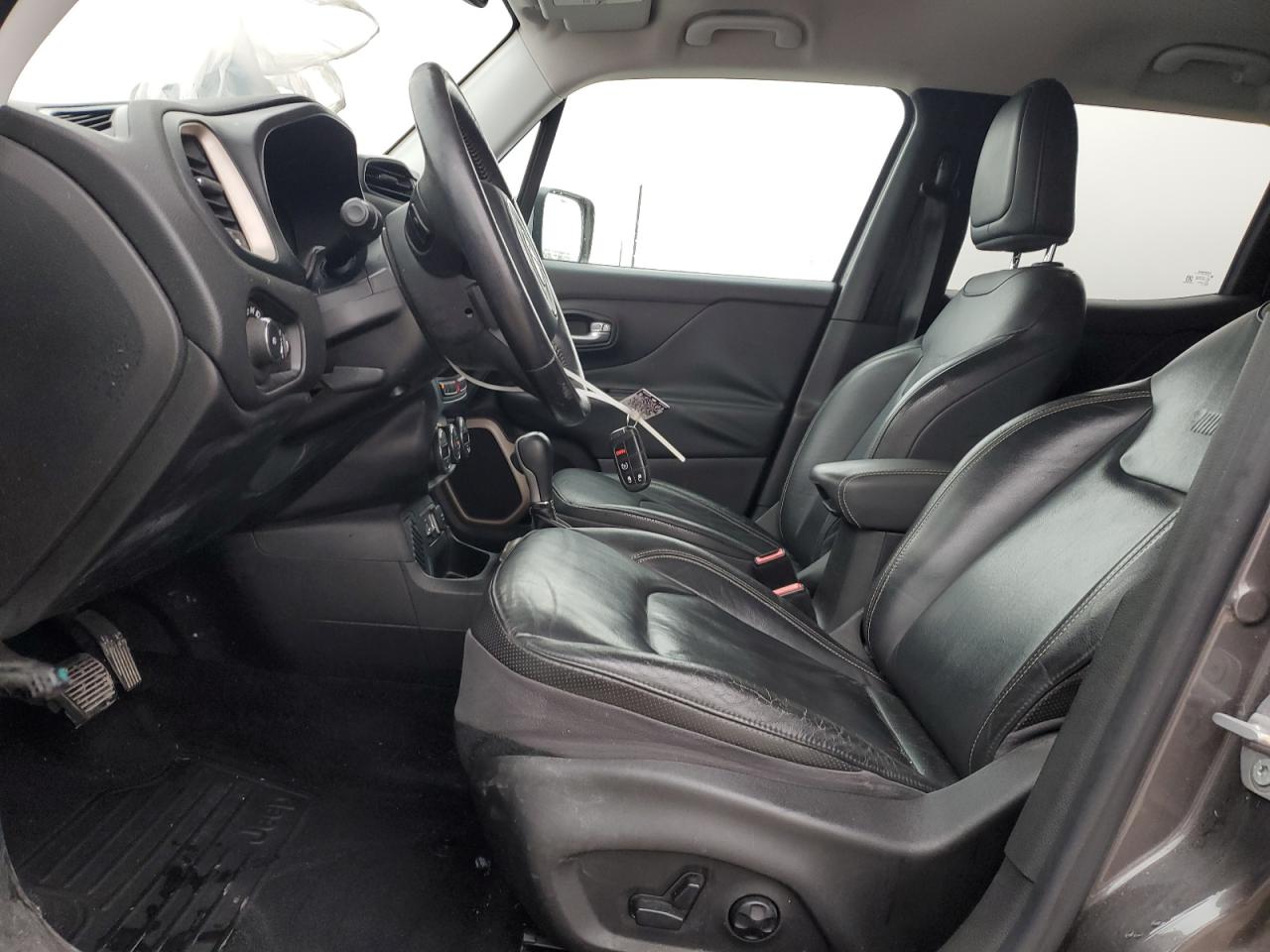 2016 Jeep Renegade - Image 7