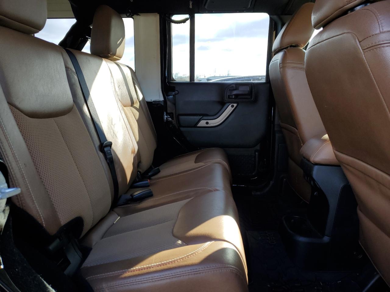 2017 Jeep Wrangler - Image 11