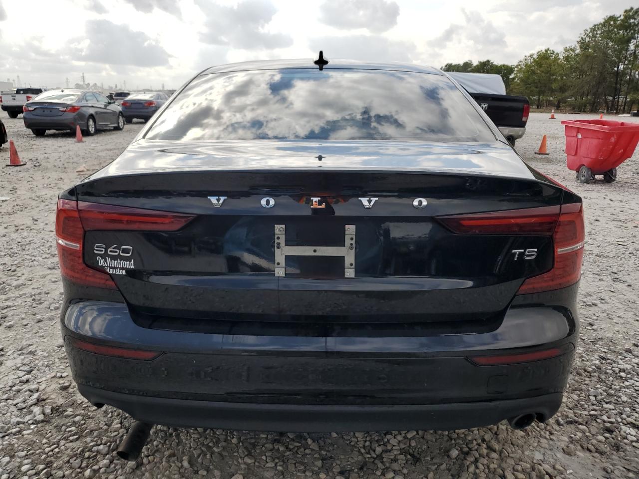 2020 Volvo S60 - Image 6