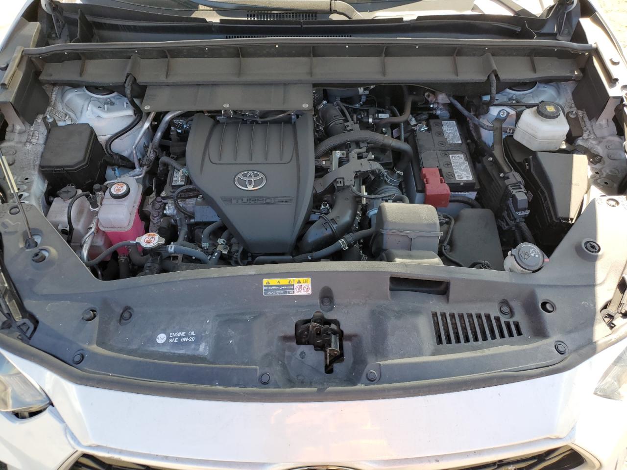2024 Toyota Highlander - Image 14