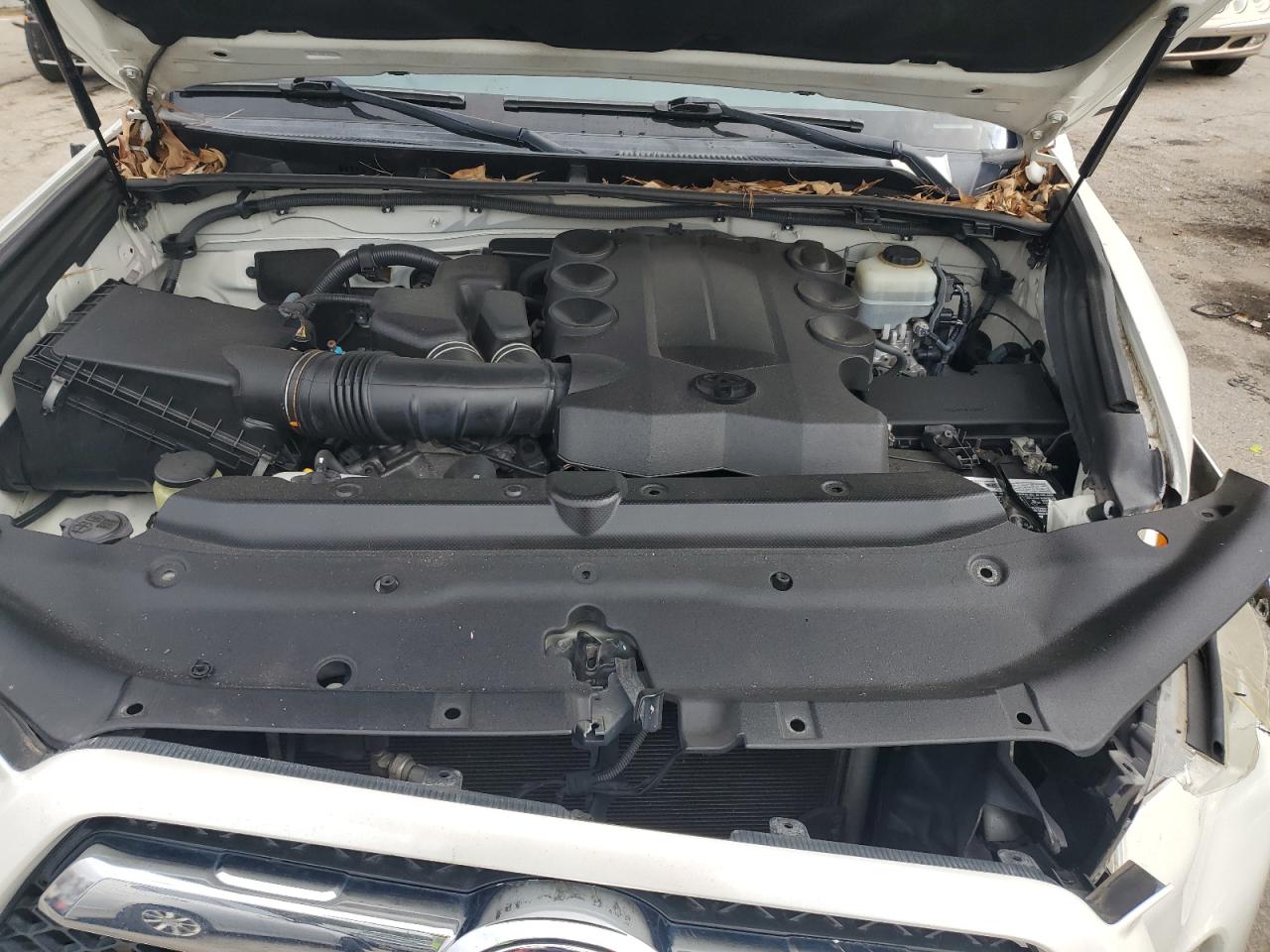2010 Toyota 4Runner - Image 12