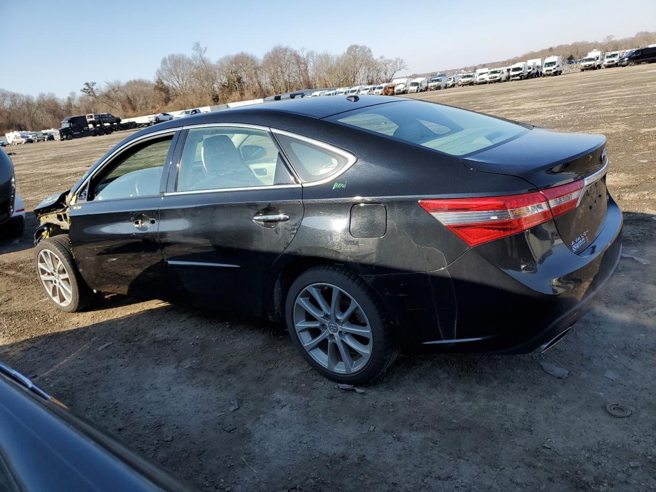 2014 Toyota Avalon - Image 2