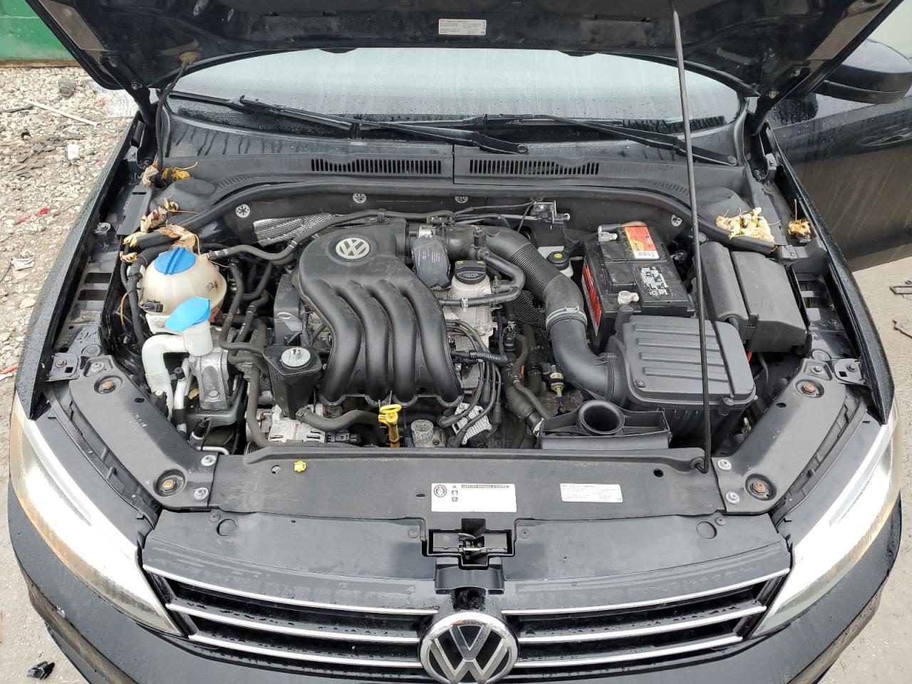 2015 Volkswagen Jetta - Image 11