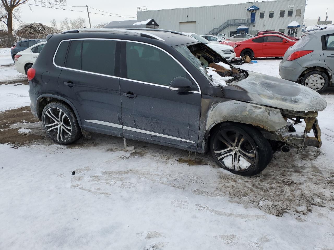2017 Volkswagen Tiguan - Image 4