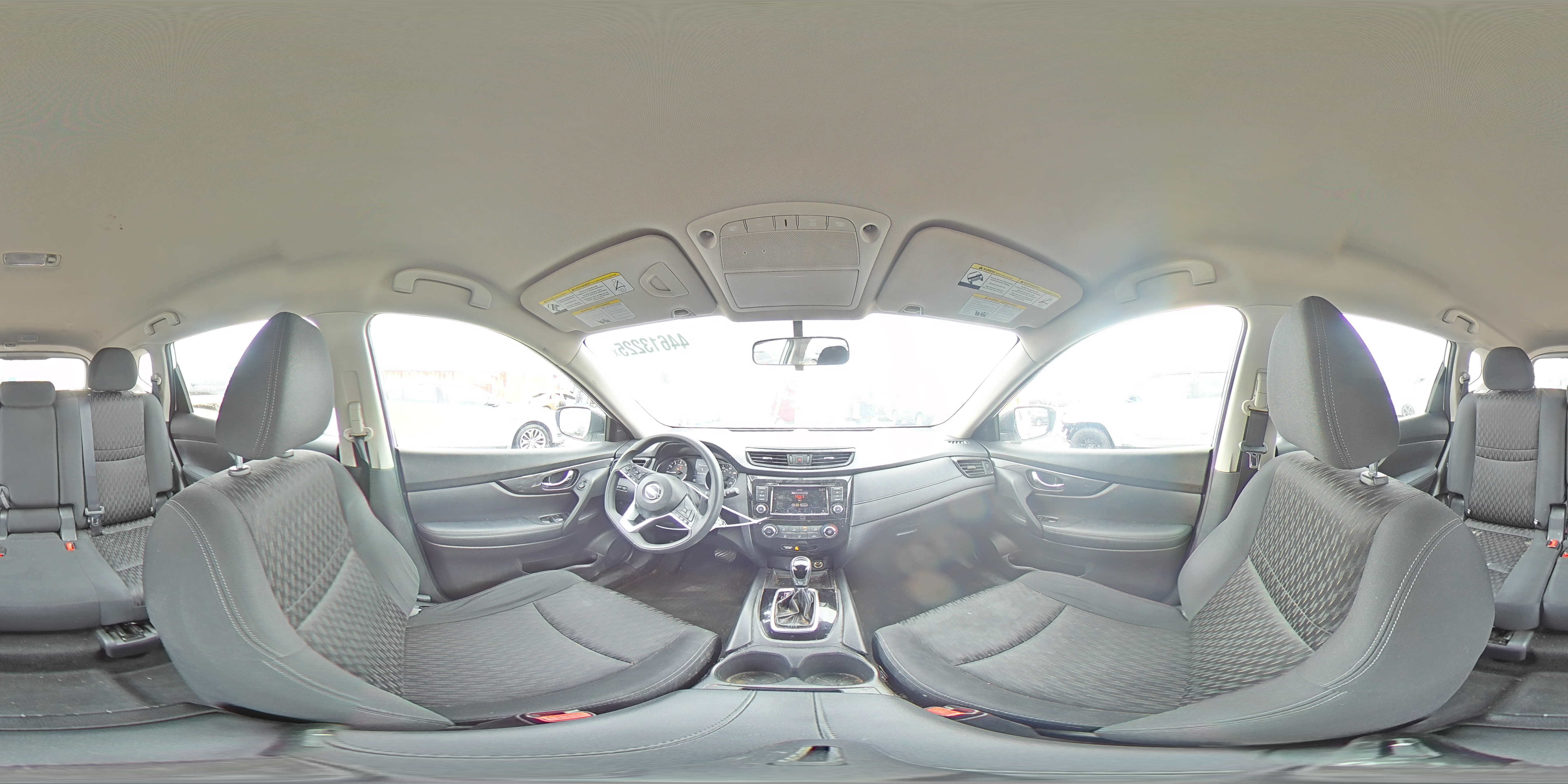 2018 Nissan Rogue - Image 16