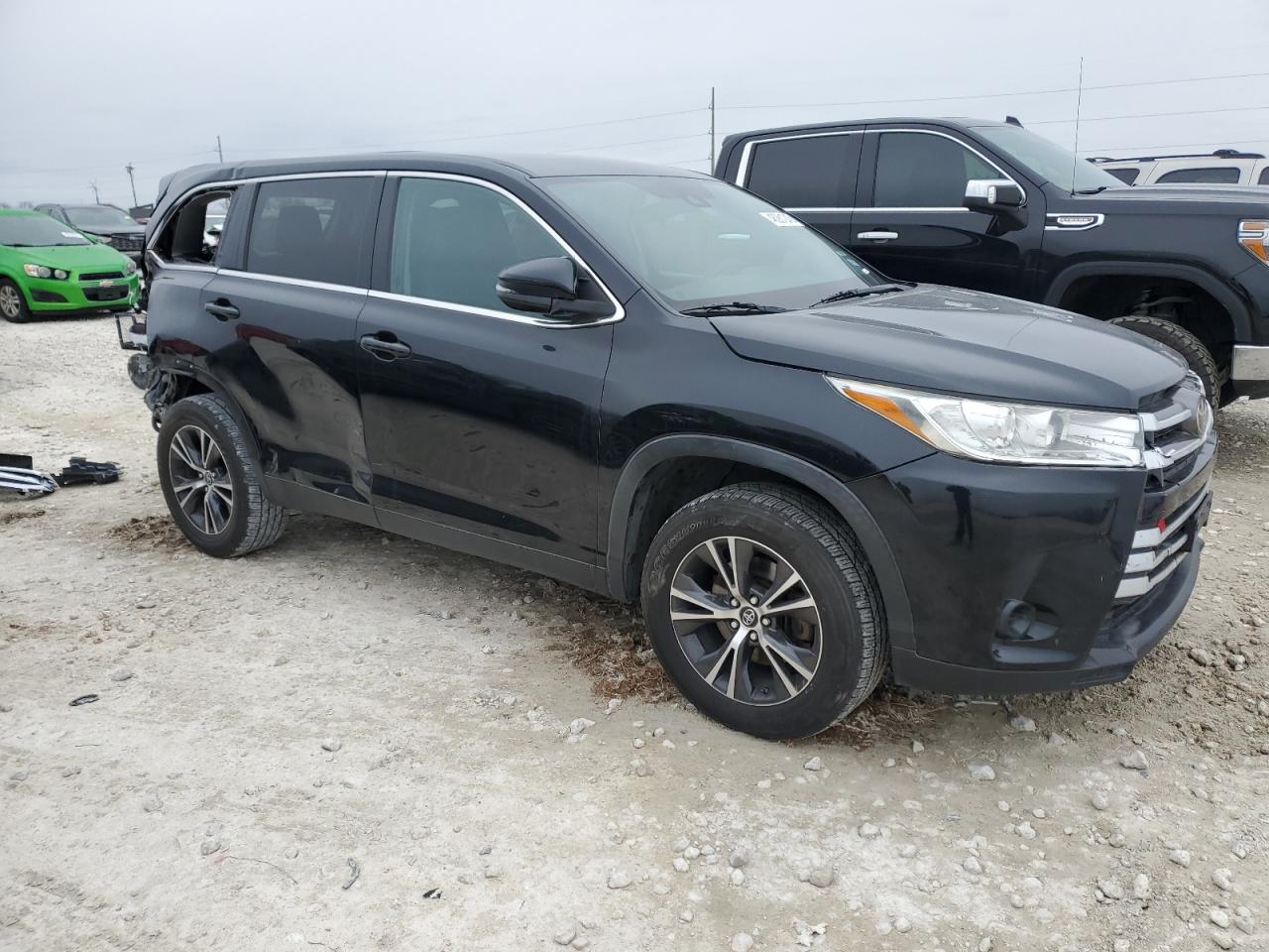 2019 Toyota Highlander - Image 4