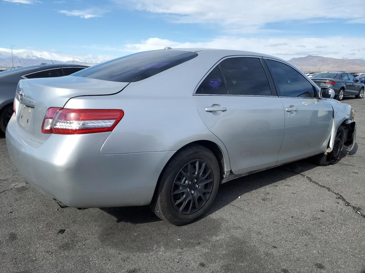 2011 Toyota Camry - Image 3