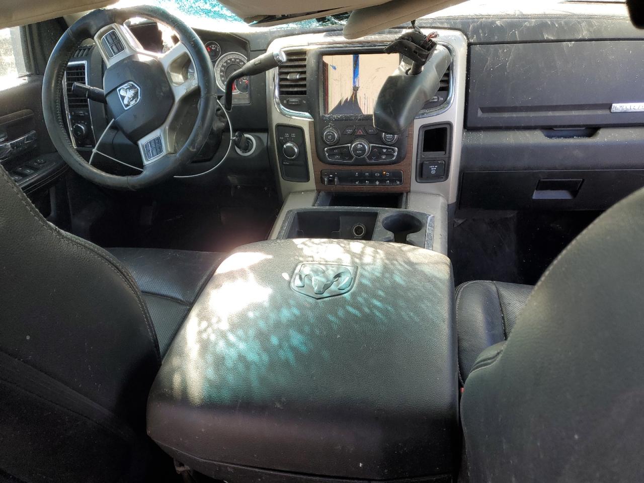 2015 RAM 3500 - Image 8