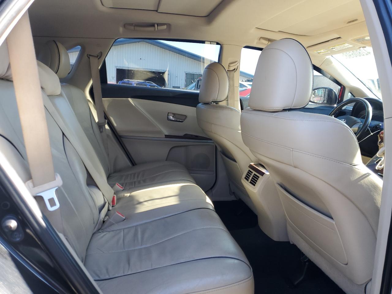 2009 Toyota Venza - Image 11