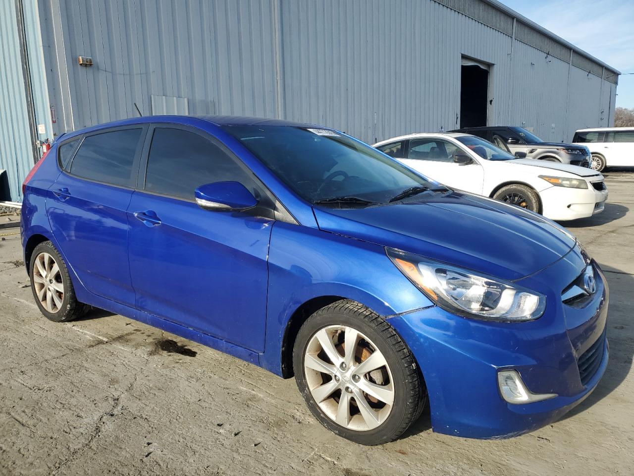 2013 Hyundai Accent - Image 4