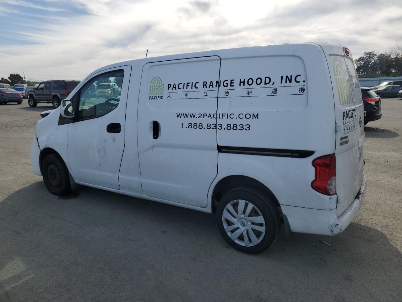 2014 Nissan NV - Image 2