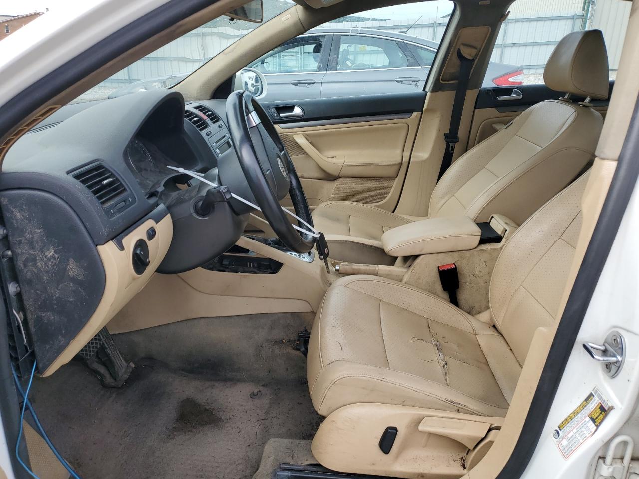 2009 Volkswagen Jetta - Image 7
