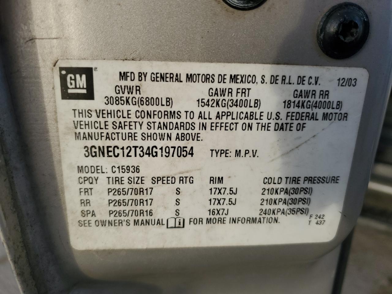 2004 Chevrolet Avalanche - Image 14