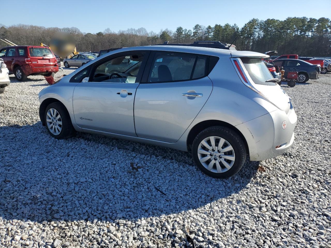 2015 Nissan Leaf - Image 2