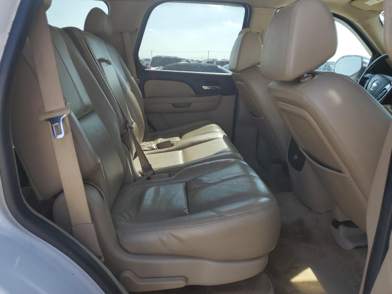 2007 Chevrolet Tahoe - Image 11