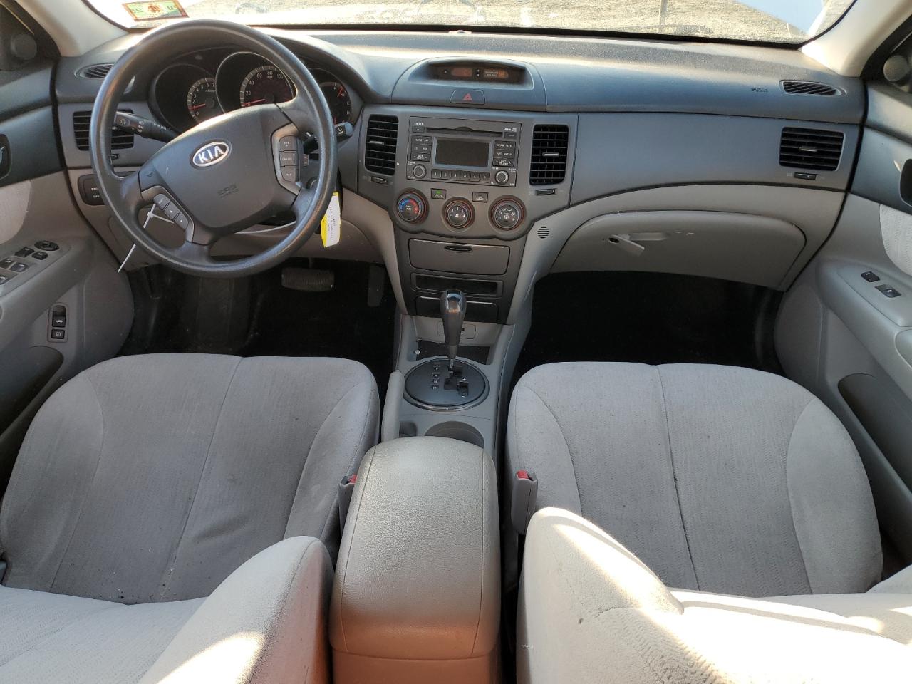 2010 Kia Optima - Image 8