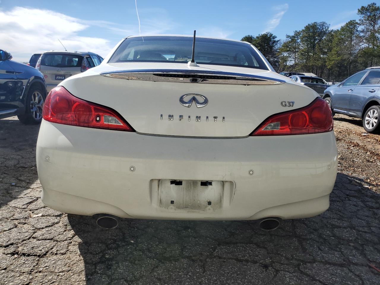 2010 Infiniti G - Image 6