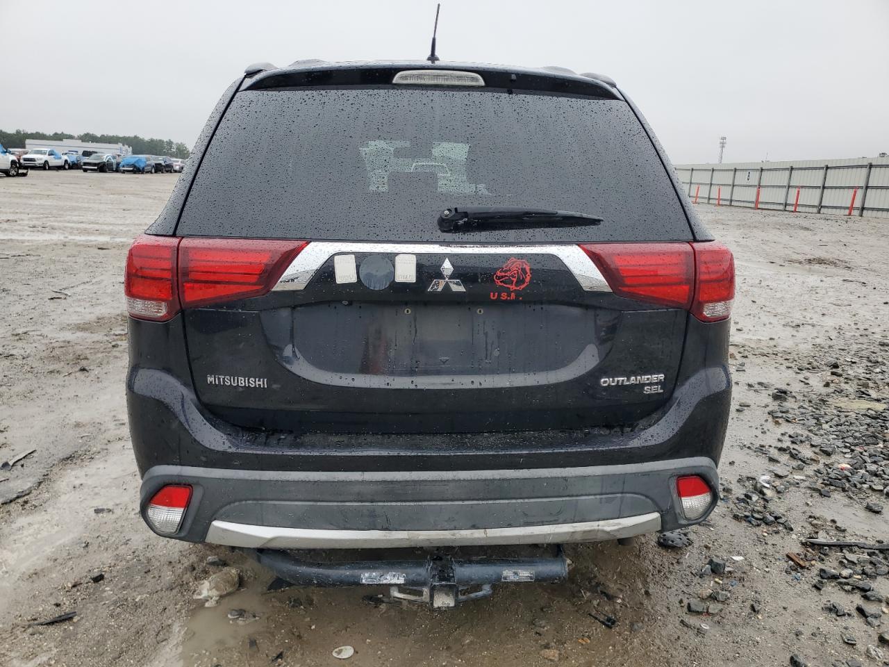 2016 Mitsubishi Outlander - Image 6