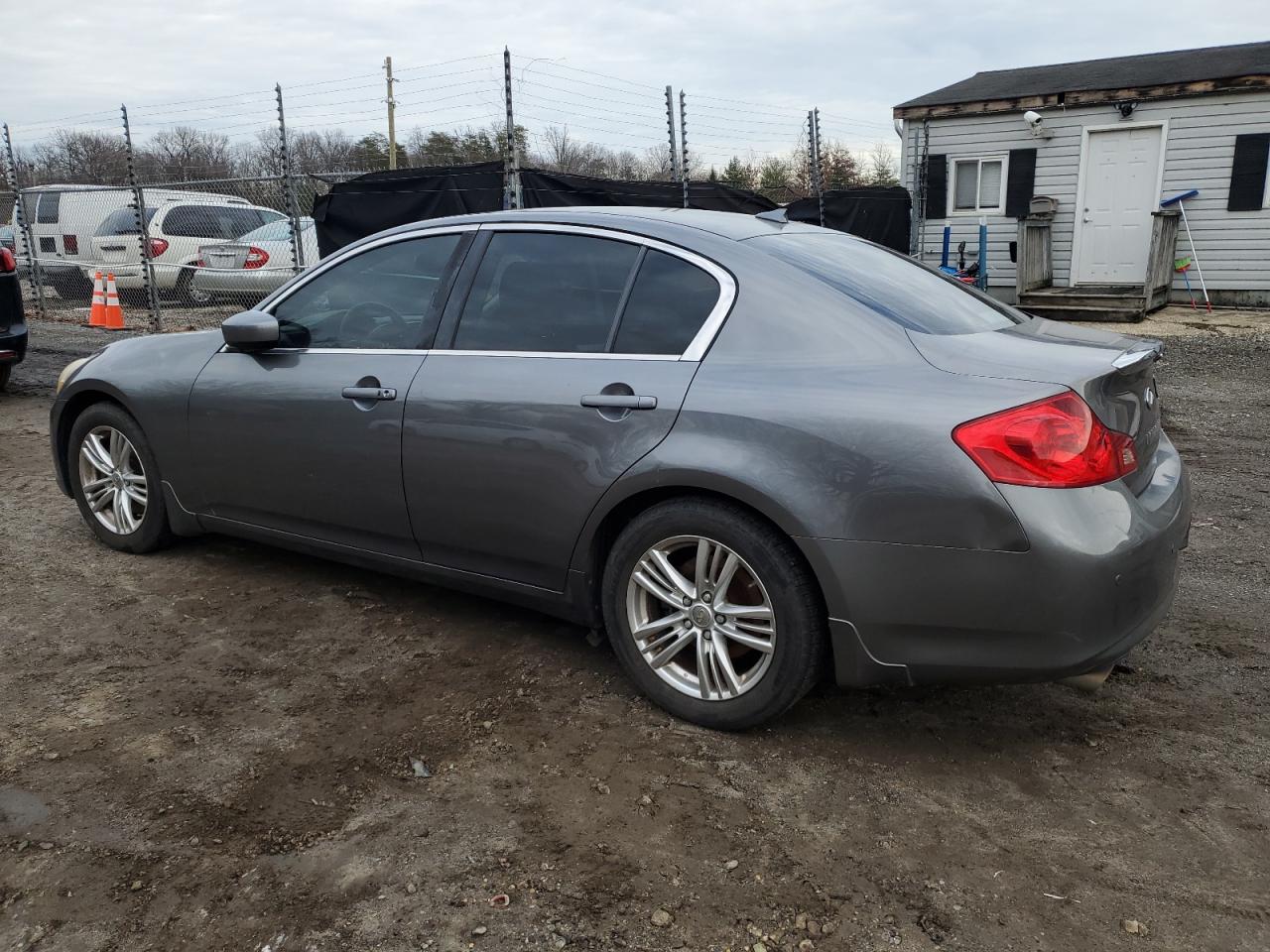 2012 Infiniti G - Image 2
