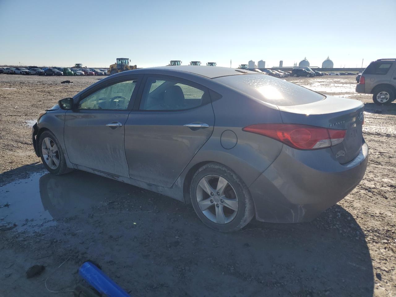 2013 Hyundai Elantra - Image 2