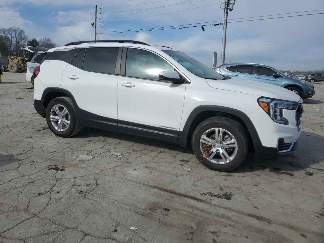2022 GMC Terrain - Image 4
