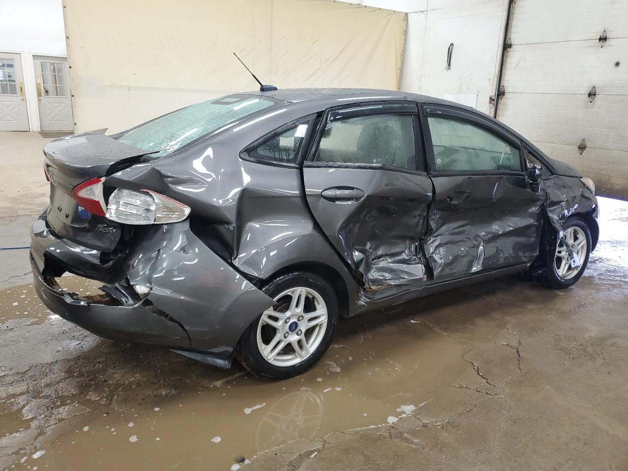 2017 Ford Fiesta - Image 3