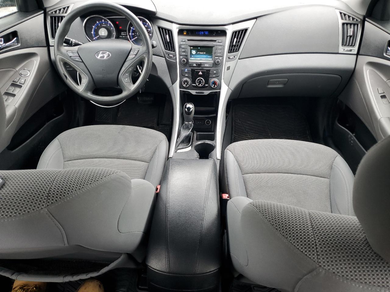 2014 Hyundai Sonata - Image 8