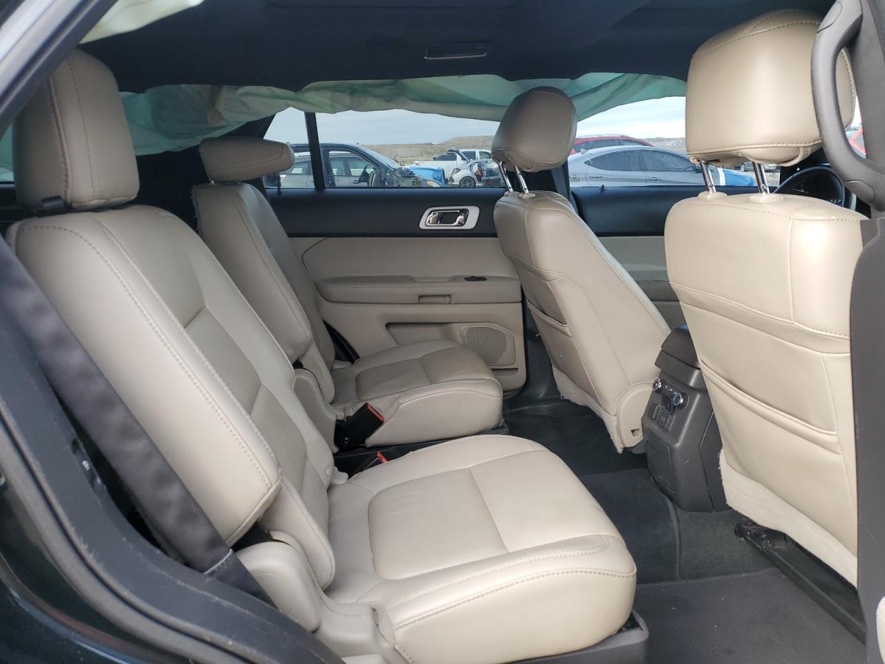 2014 Ford Explorer - Image 11