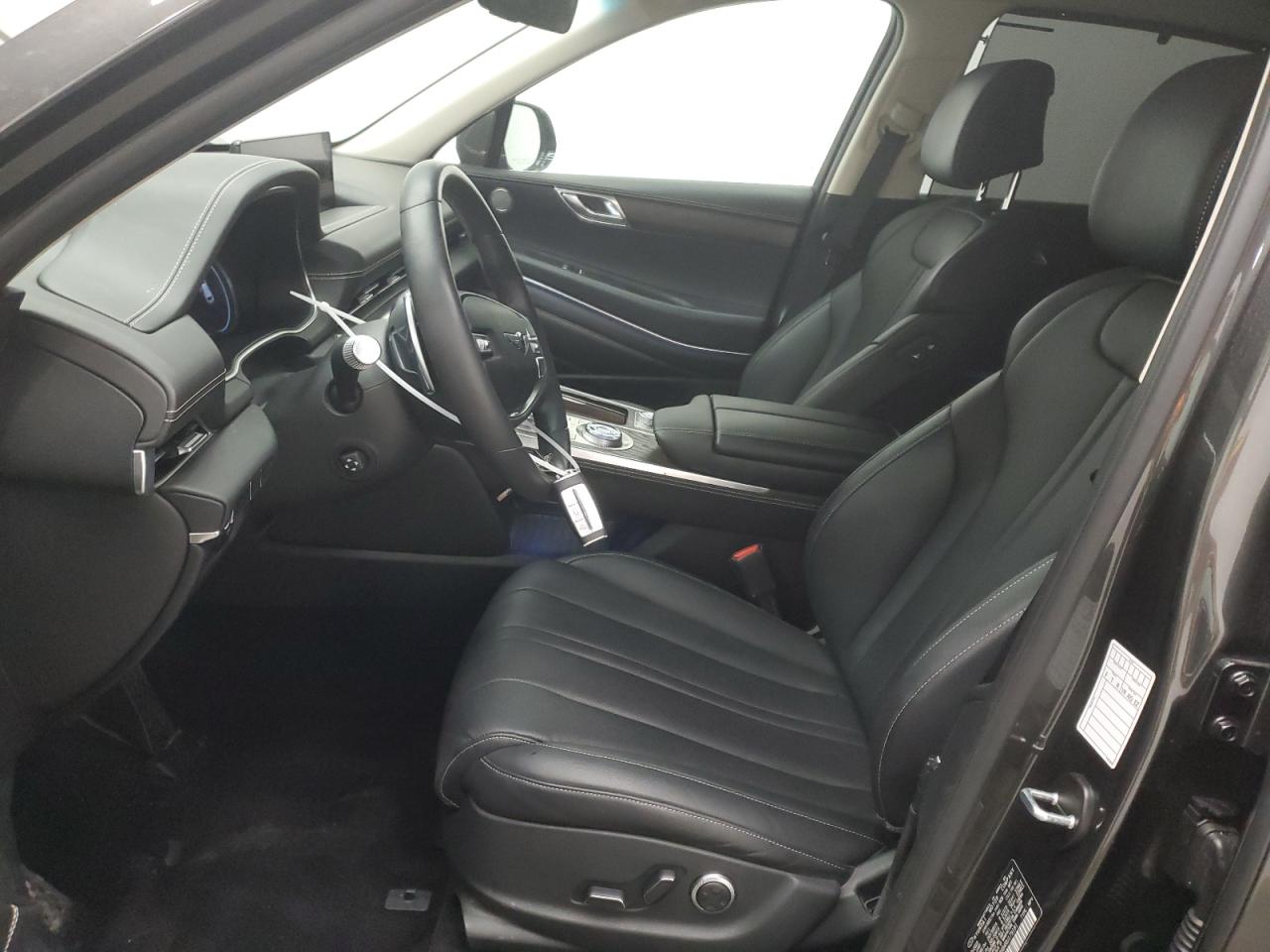 2024 Genesis GV80 - Image 7
