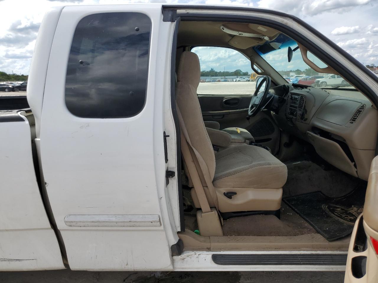 2000 Ford F-150 - Image 10