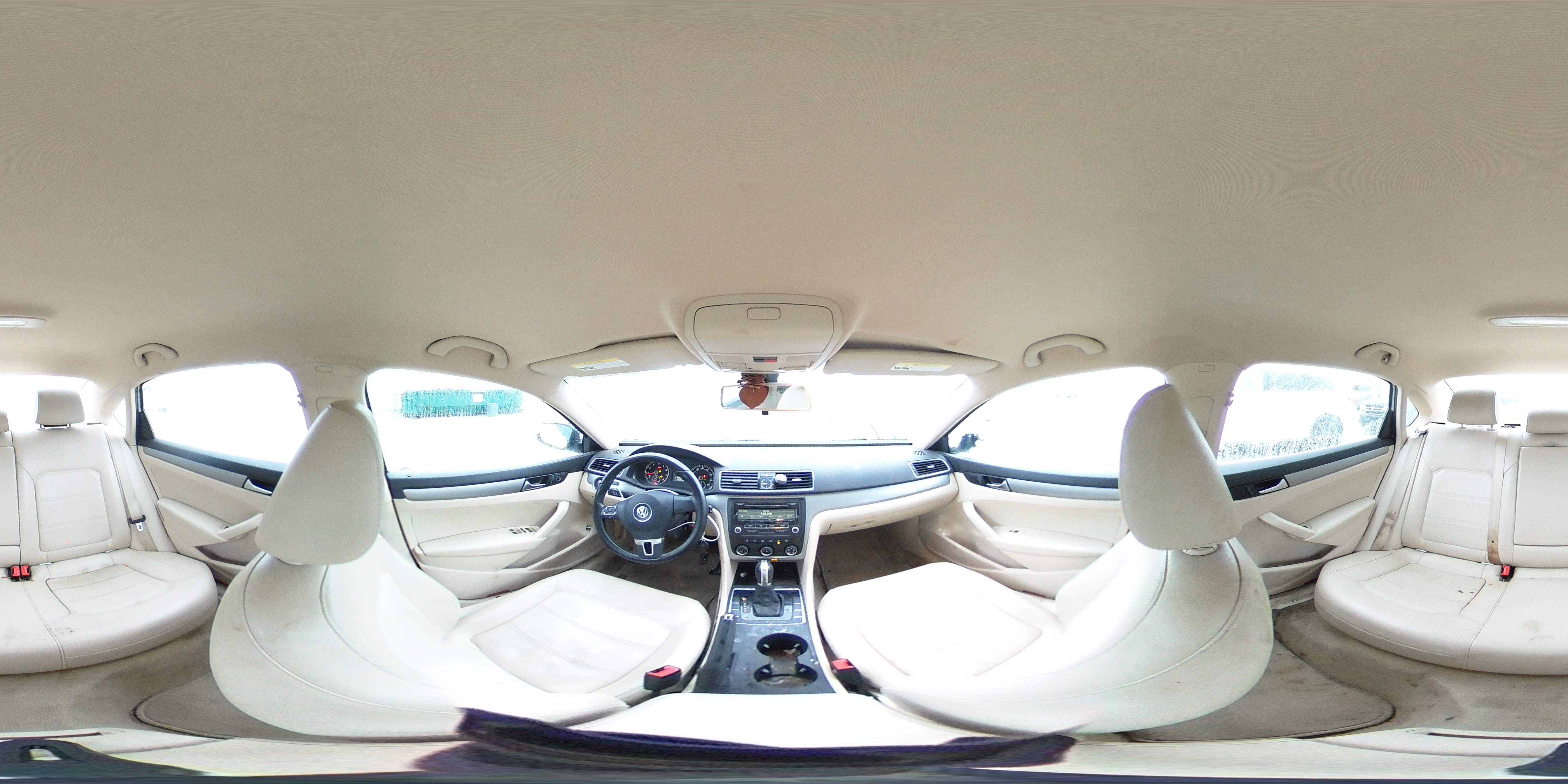 2014 Volkswagen Passat - Image 13
