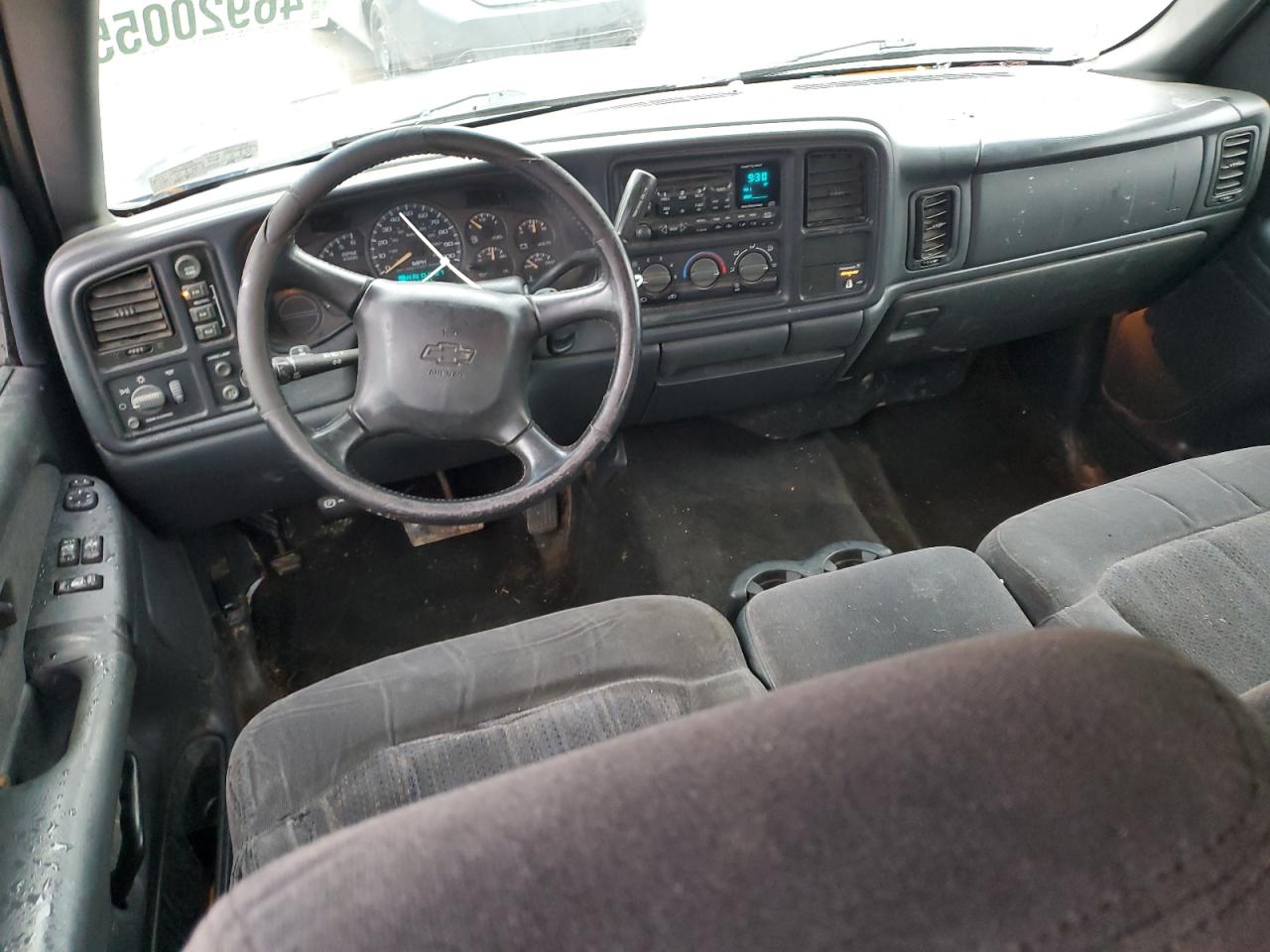 2002 Chevrolet Silverado - Image 8