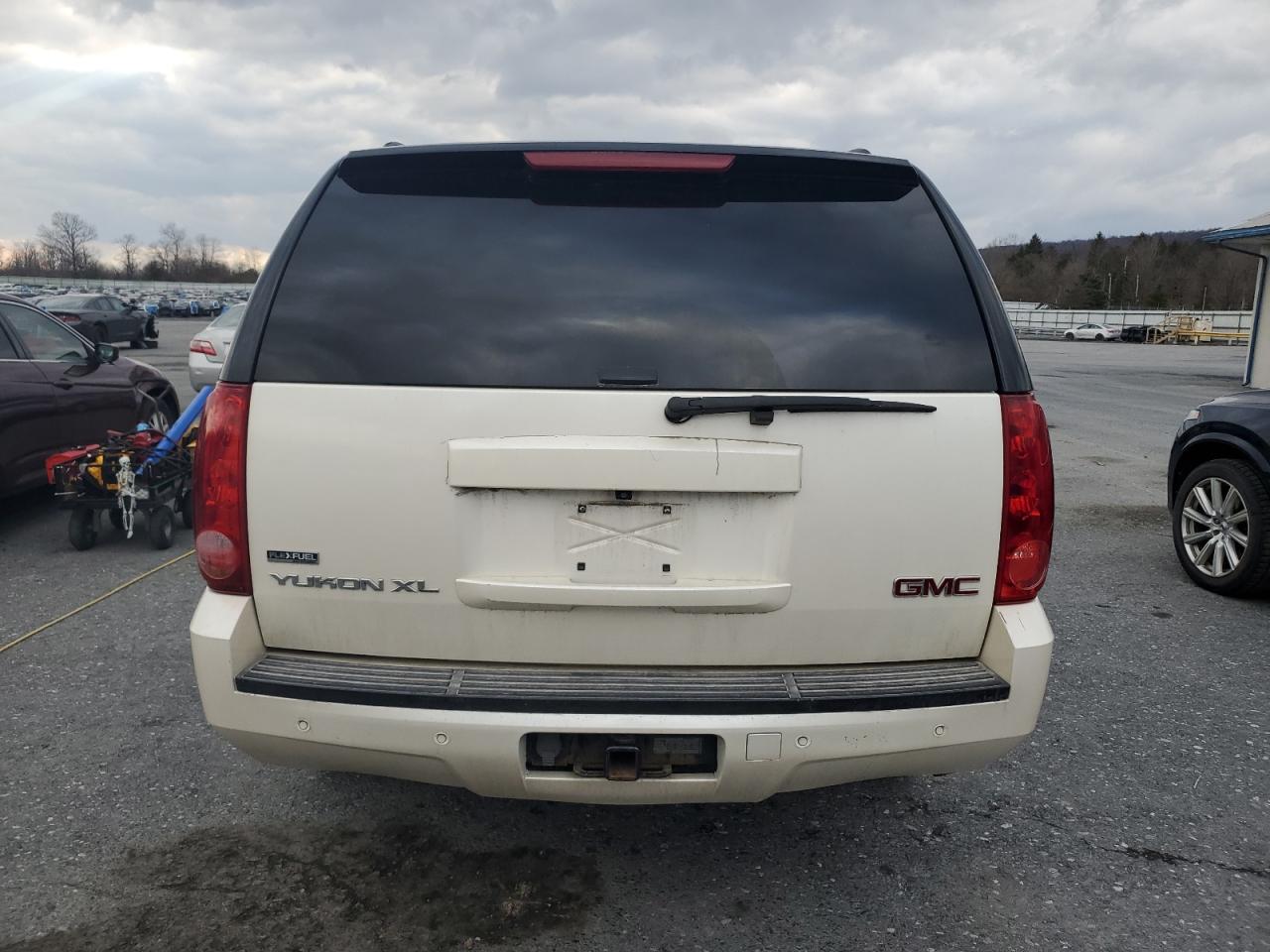 2008 GMC Yukon Xl K1500 VIN: 1GKFK16388R212510 Lot: 47155035