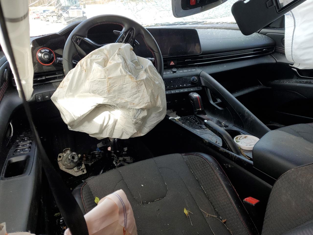 2023 Hyundai Elantra - Image 8