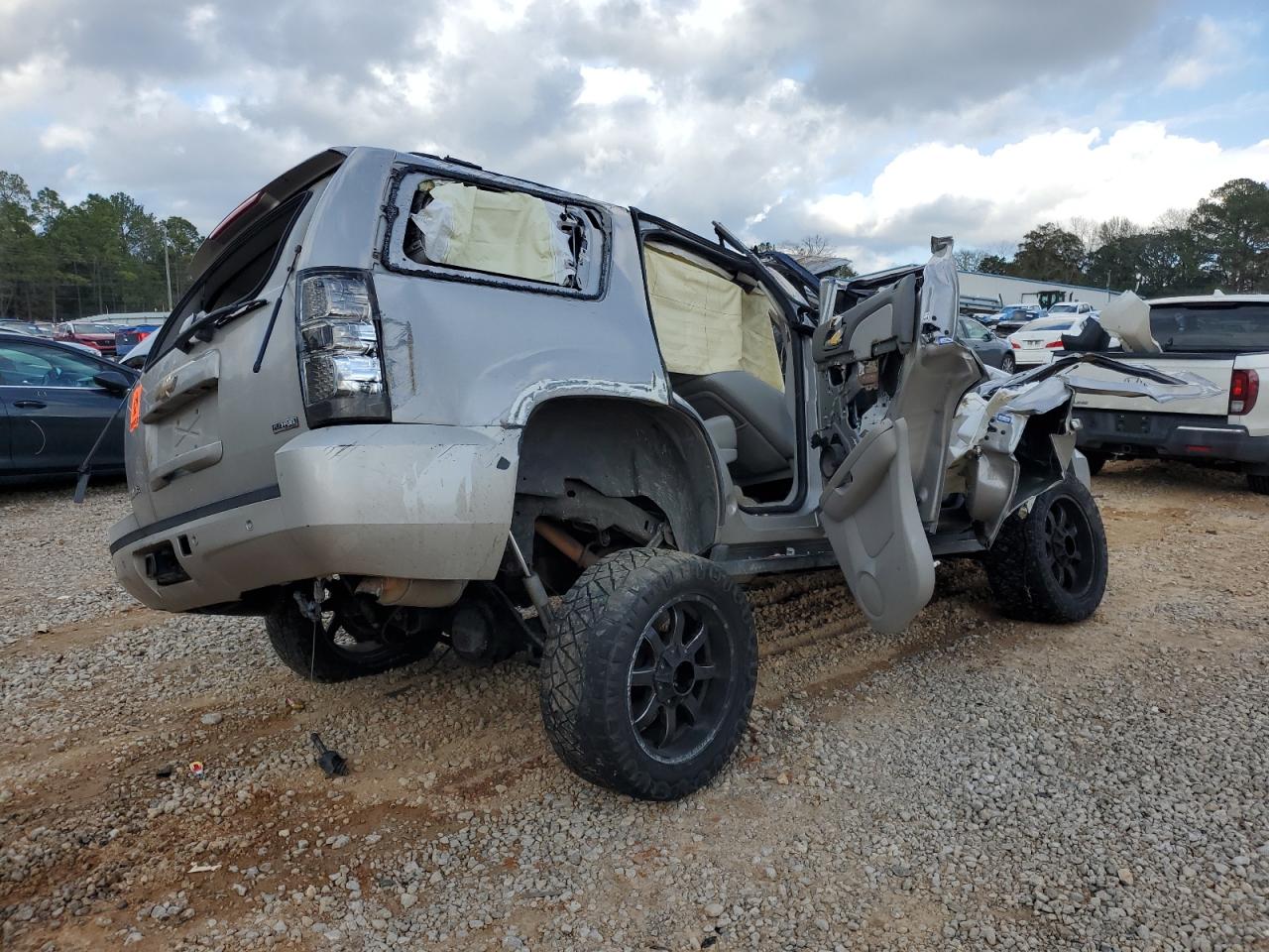2007 Chevrolet Tahoe - Image 3