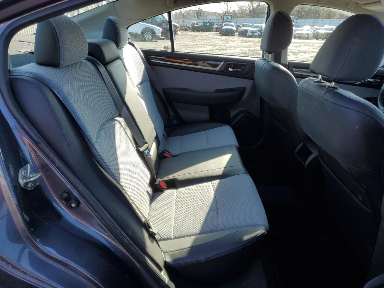 2017 Subaru Legacy - Image 10