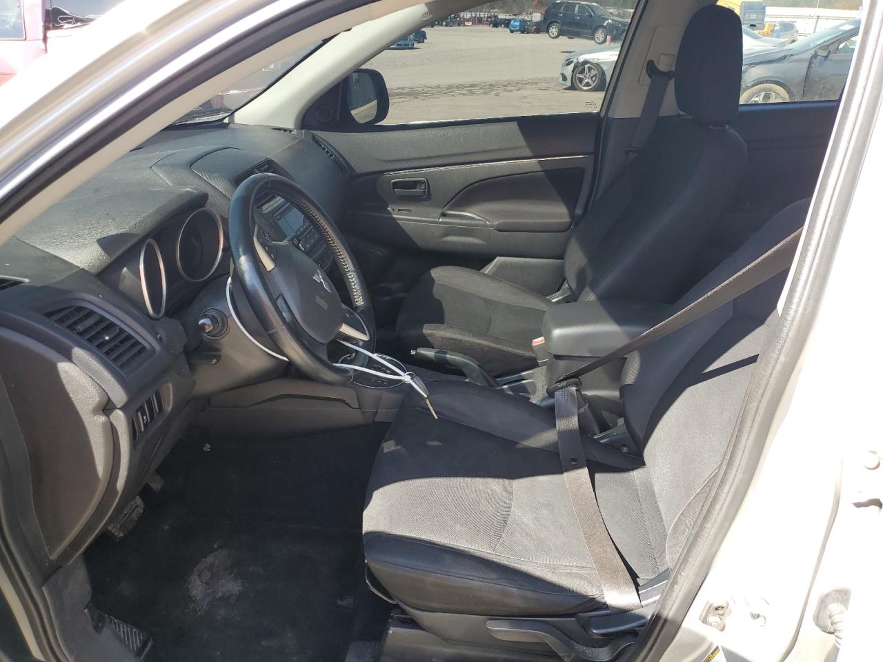 2015 Mitsubishi Outlander - Image 7