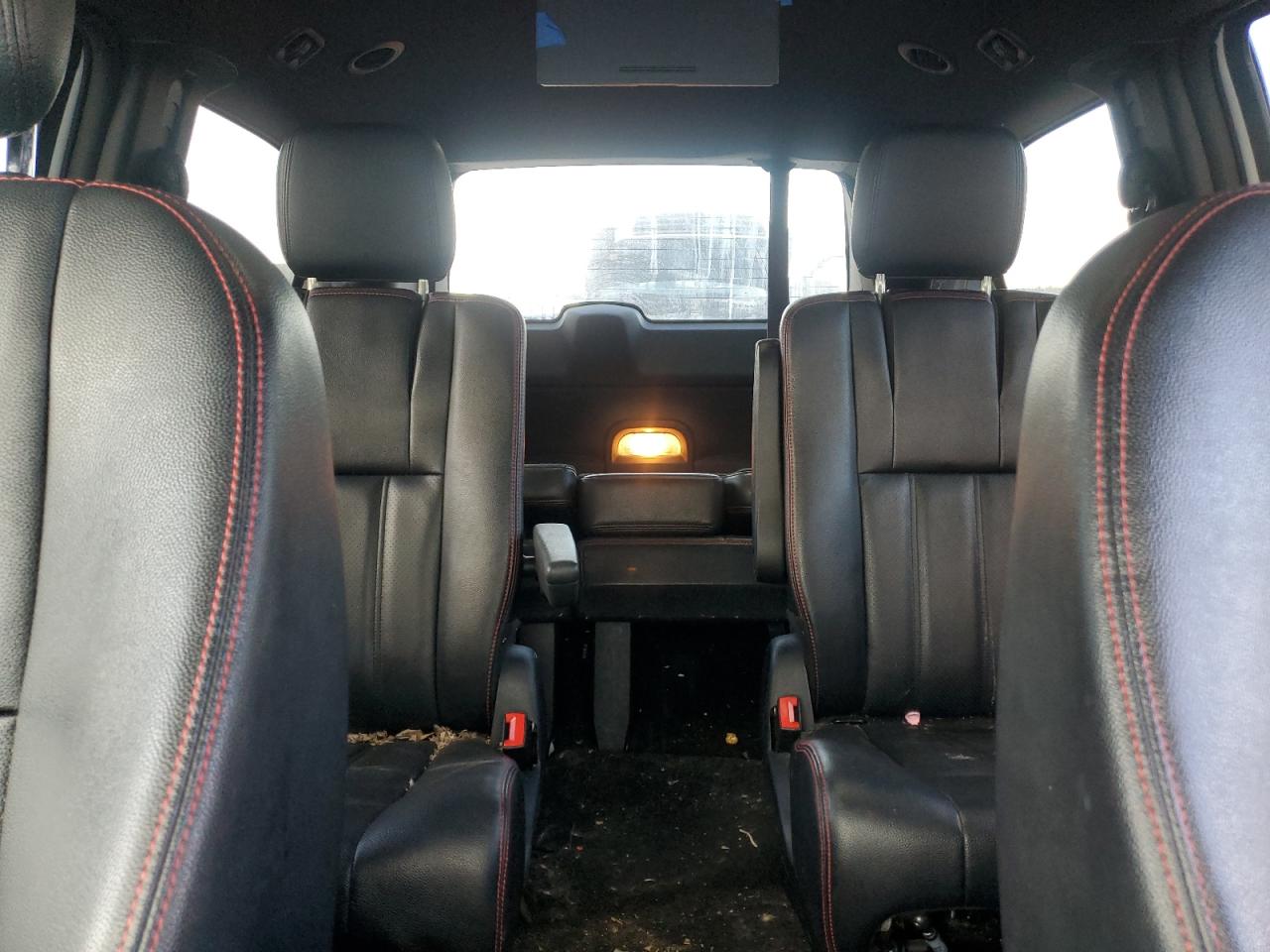 2019 Dodge Caravan - Image 10