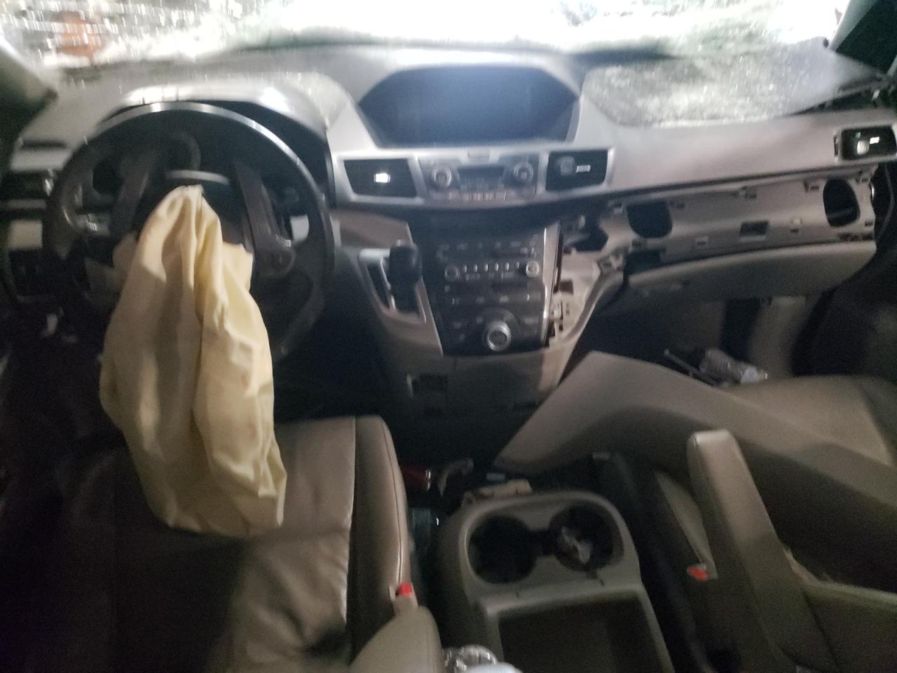 2011 Honda Odyssey - Image 8