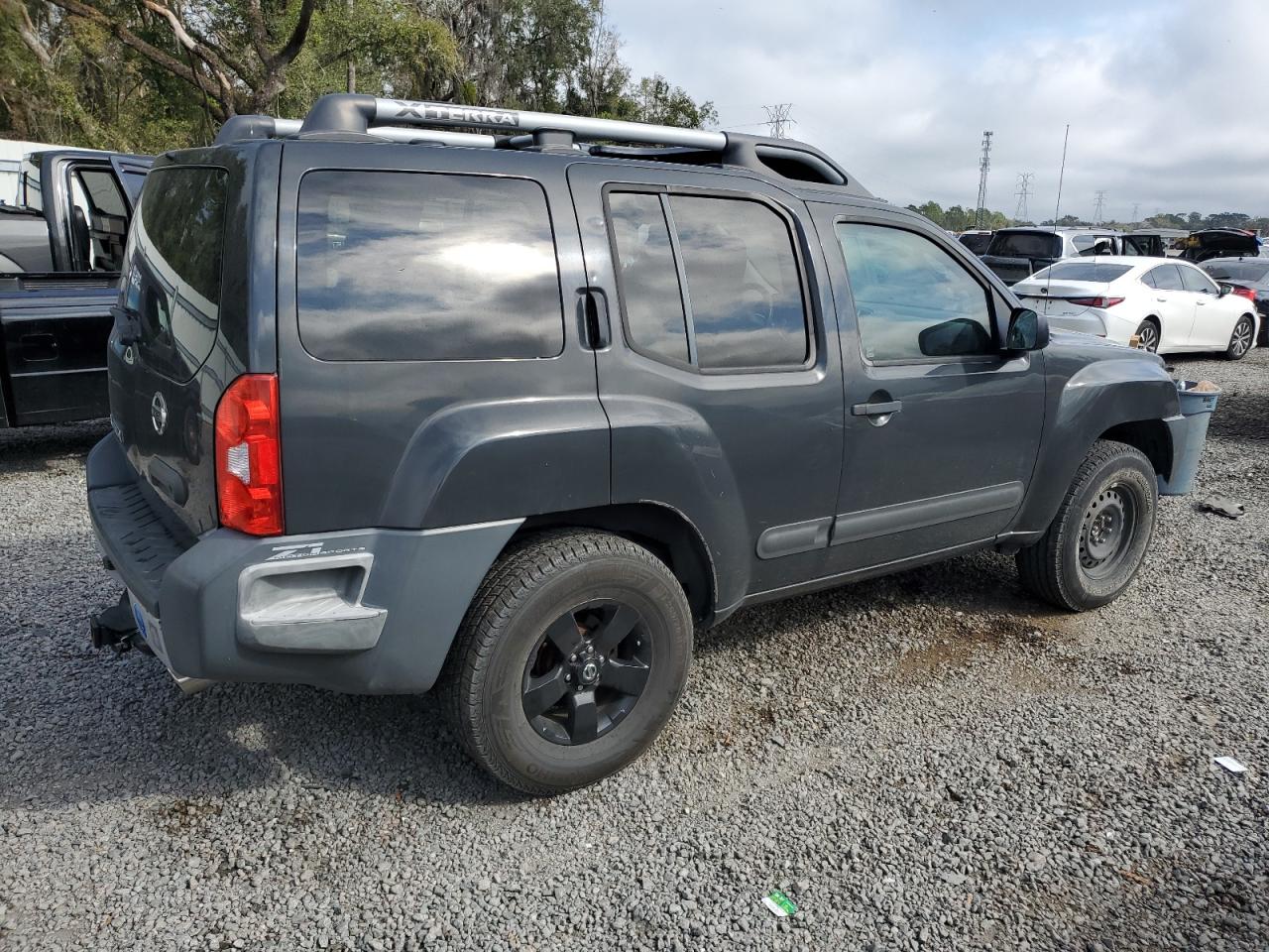 2011 Nissan XTerra - Image 3