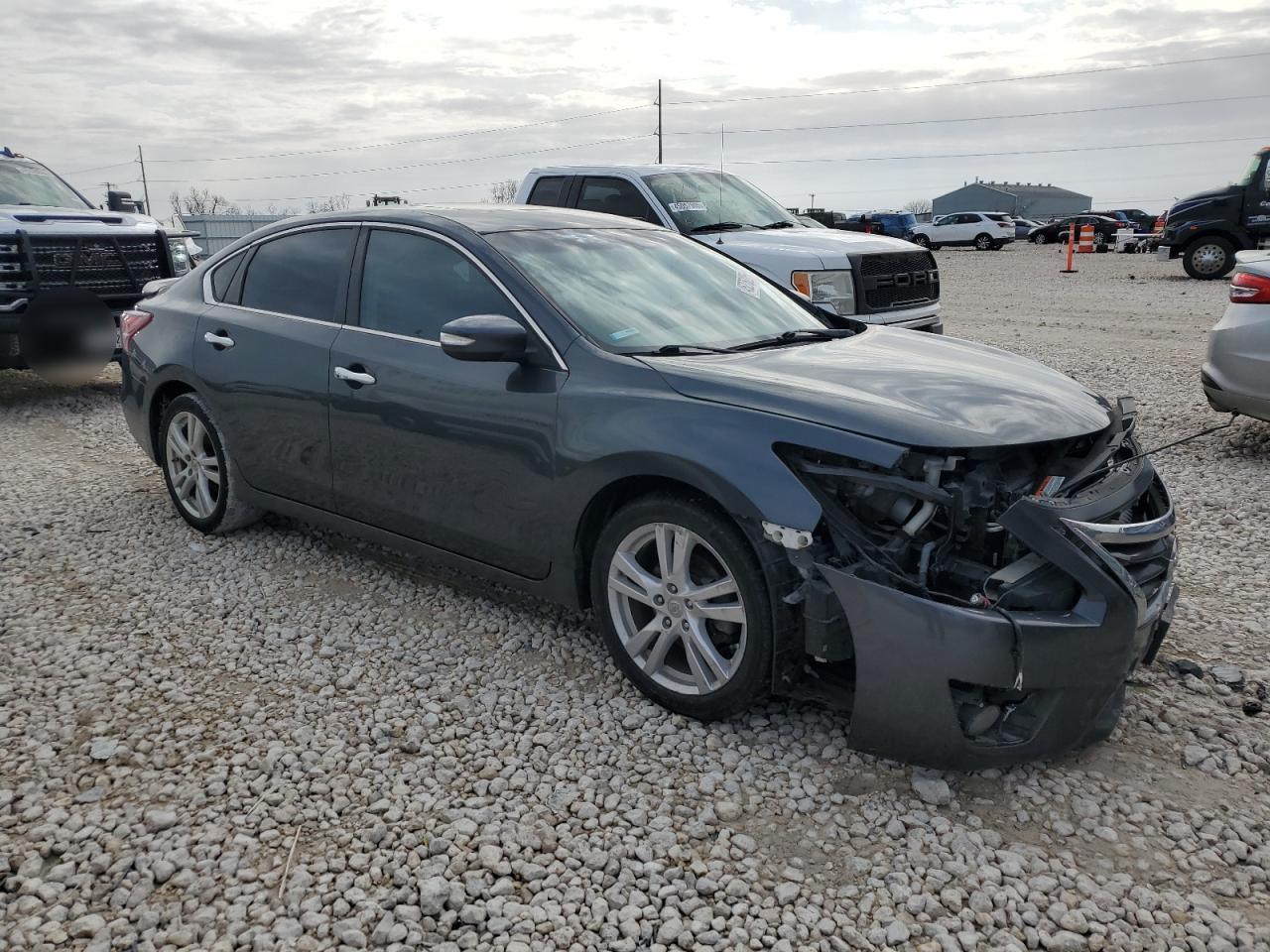 2013 Nissan Altima - Image 4