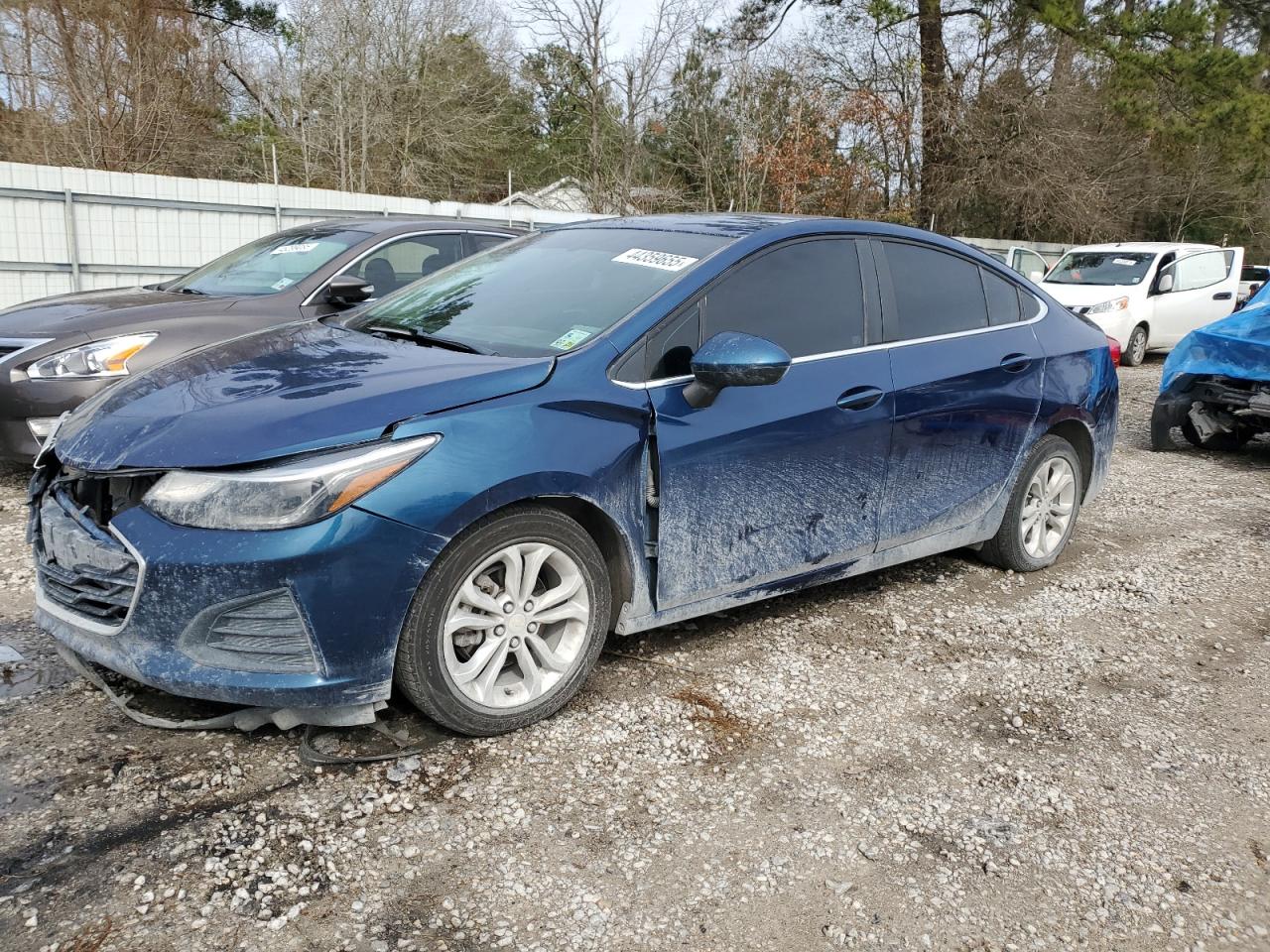 2019 Chevrolet Cruze - Image 1