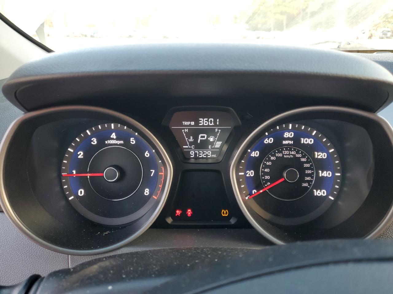 2016 Hyundai Elantra - Image 9