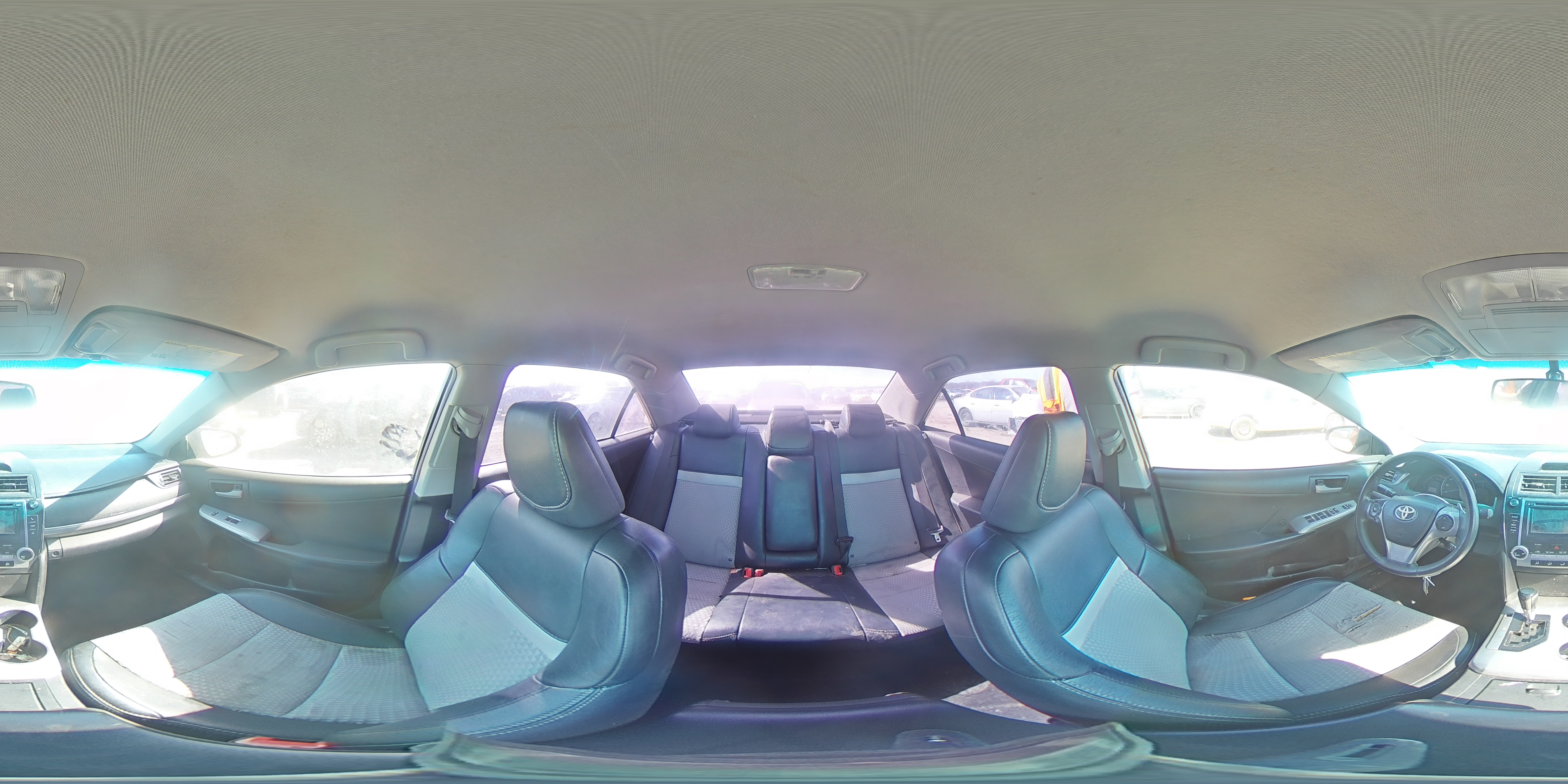 2012 Toyota Camry - Image 12